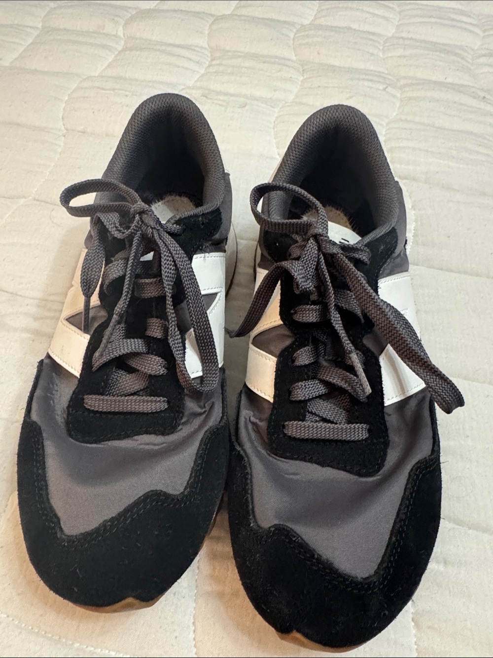 New Balance 237 Sneakers in Black, Gray and White 10.5